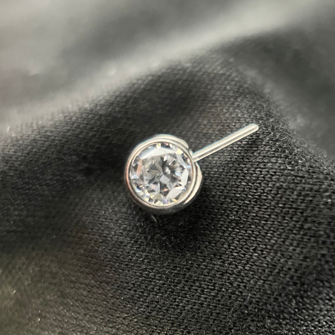 Side-set Cubic Zirconia, Threadless