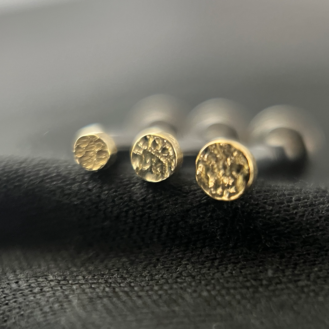 Gold Hammered Disc, Threadless